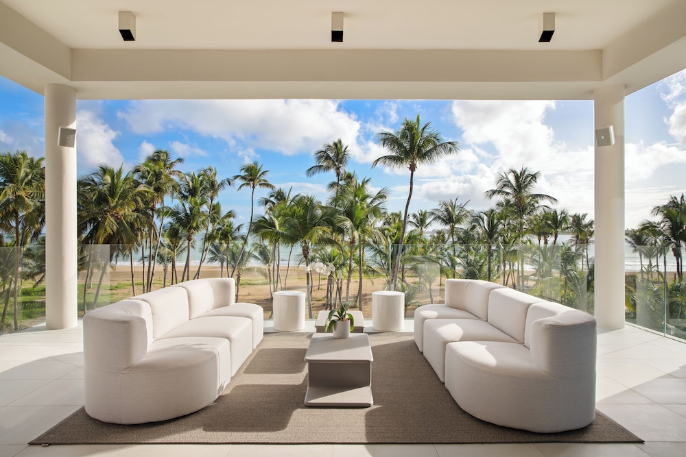 House, 4 Bedrooms, Oceanfront (Residence) - Photo 2
