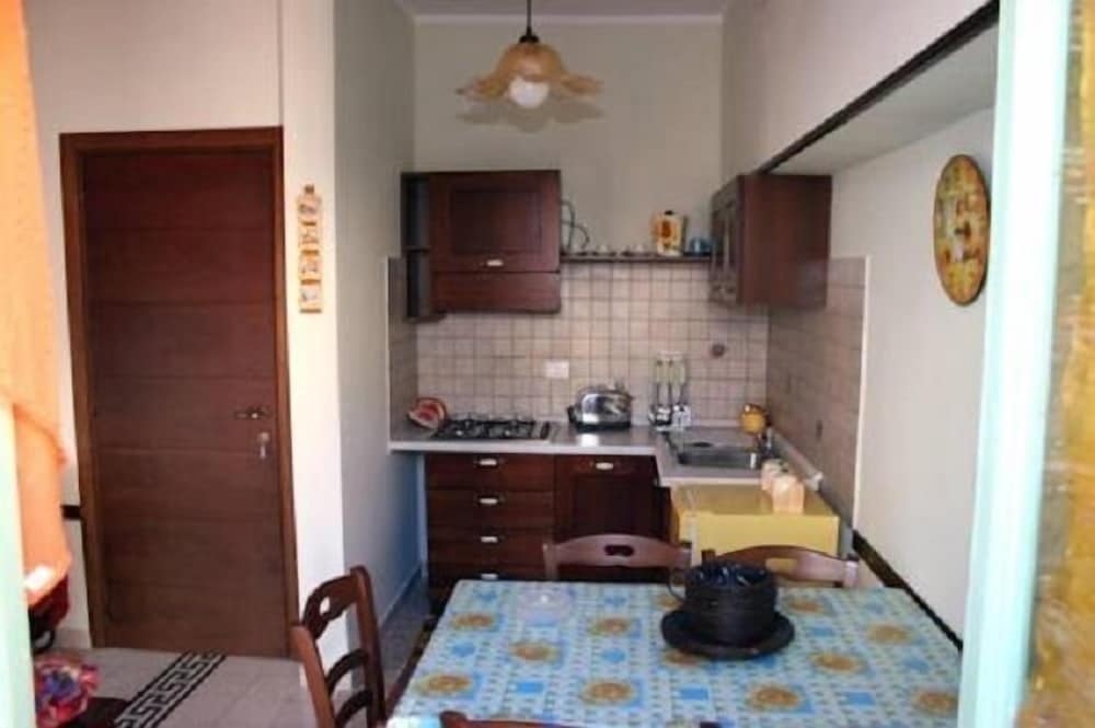 Apartment, 1 Bedroom (2 Single Beds) photo 3