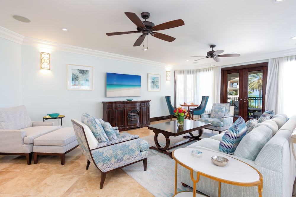 3 Bedroom Ocean View Estate