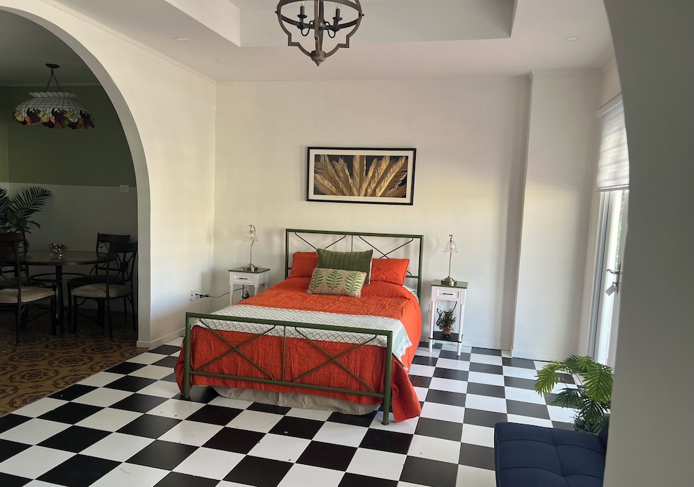 Suite# PH-2 (With Terrace) photo 3