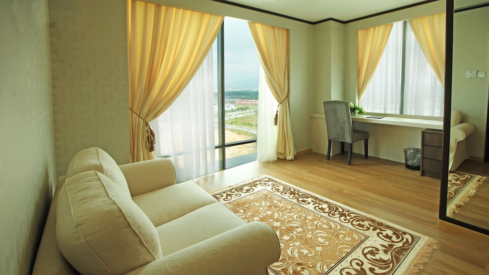 Royal Suite photo 2