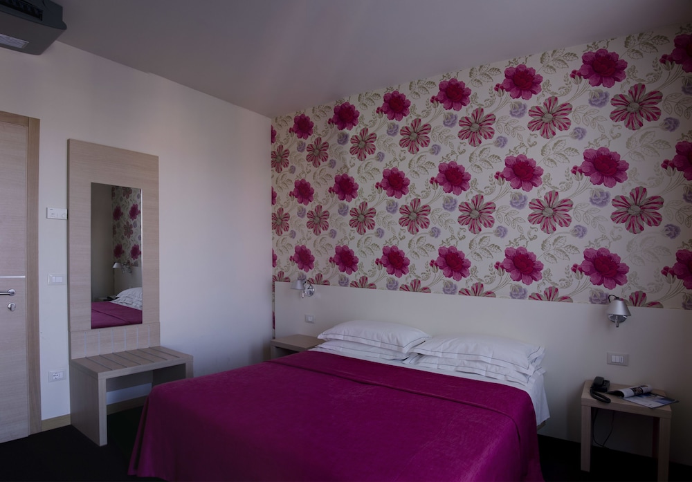 Triple Room - Photo 3