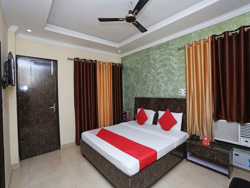 Double or Twin Room photo 3