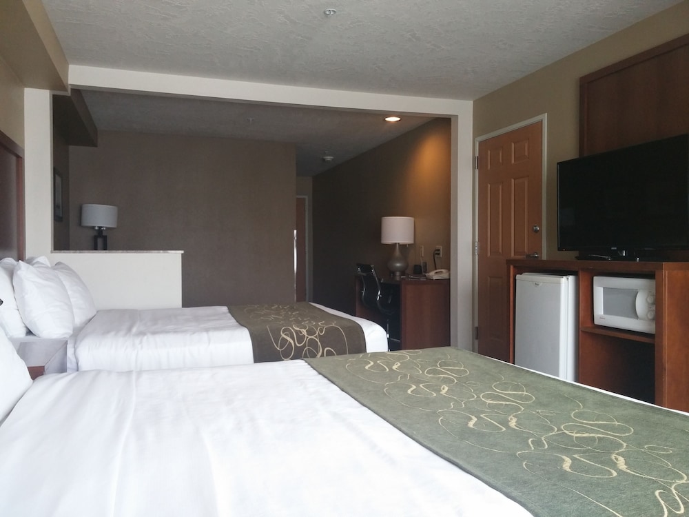 Suite, 2 Queen Beds, Accessible, Non Smoking - Photo 3