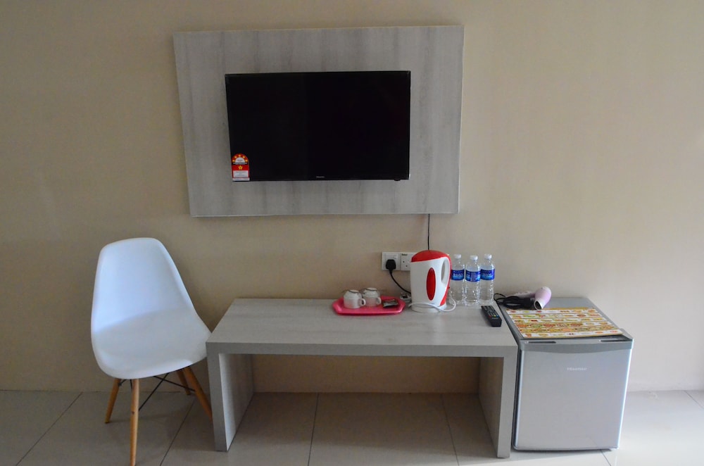 Superior Family Room photo 2
