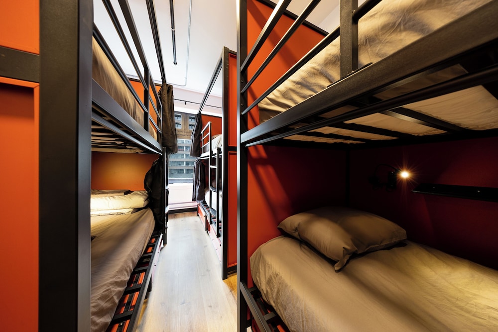 Shared Dormitory, Women only, Shared Bathroom (6 beds) photo 1
