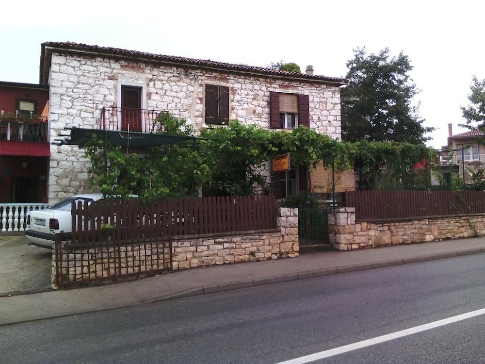 Studio (Keti - SA2(2))