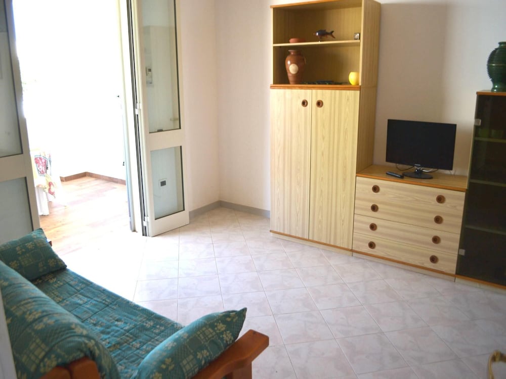 House, 2 Bedrooms, Smoking, Balcony