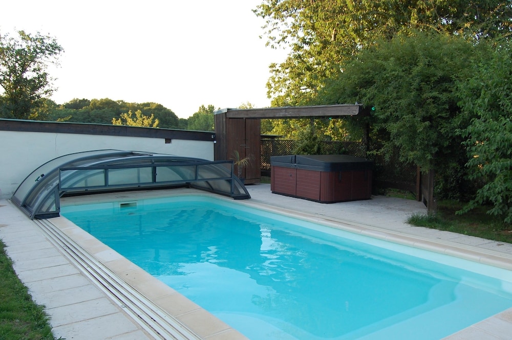 Double Room, Pool Access, Pool View (16m2) photo 2