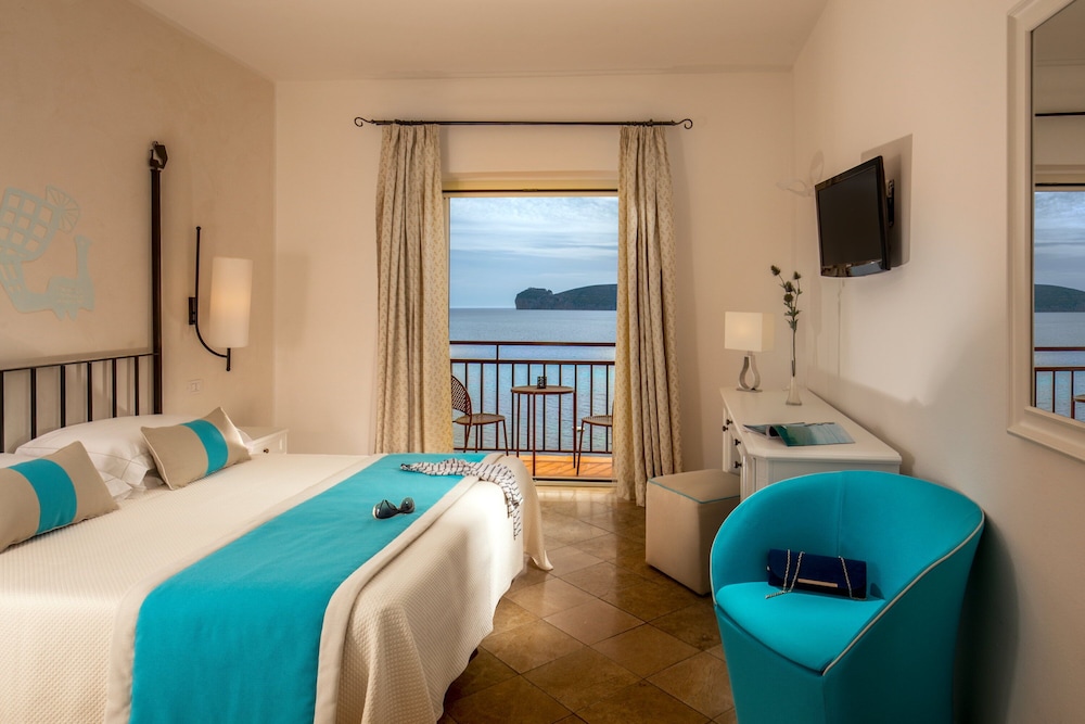 Superior Room, Balcony, Sea View - Photo 1