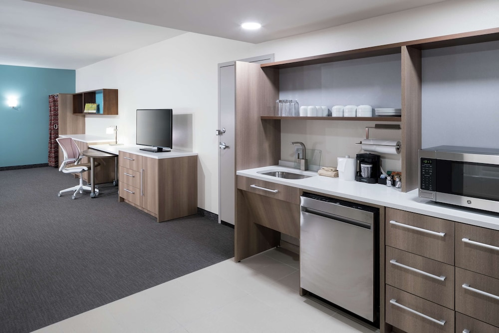 Studio, 1 King Bed, Accessible, Bathtub (Mobility & Hearing) - Photo 3