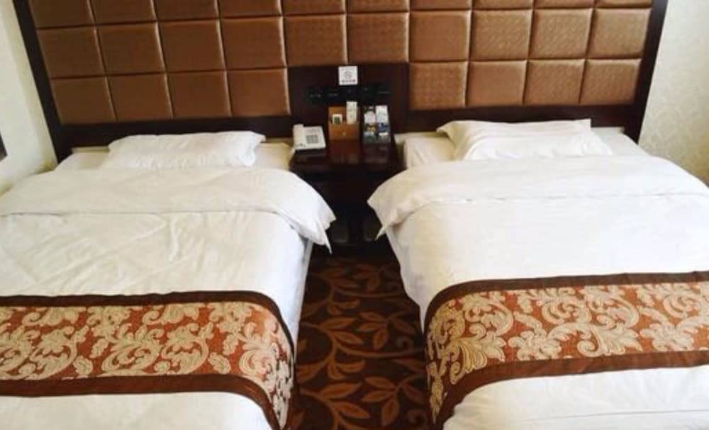 Deluxe Twin Room photo 2