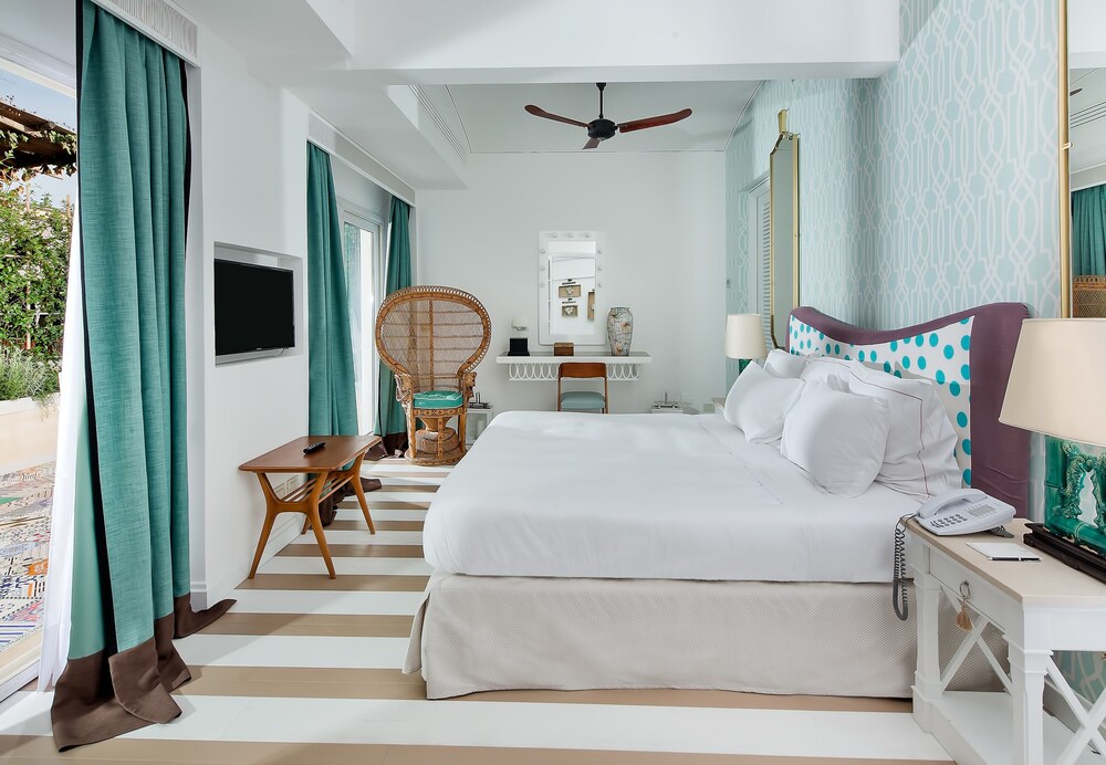 Family Suite (Courtyard view) - Photo 2