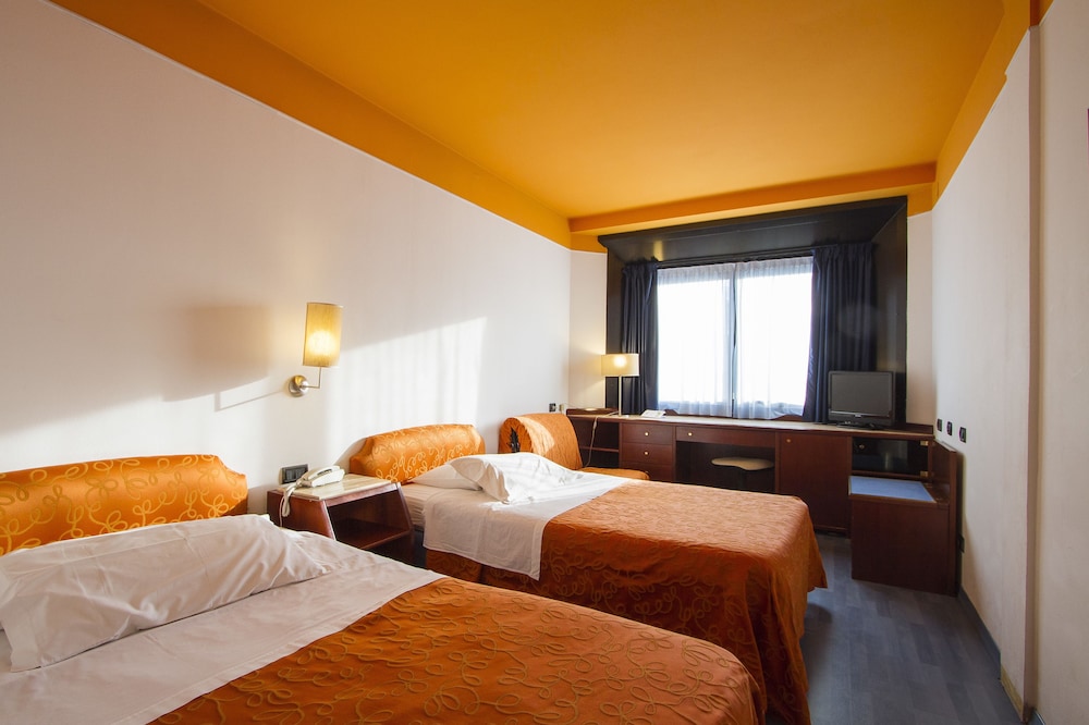 Triple Room - Photo 1