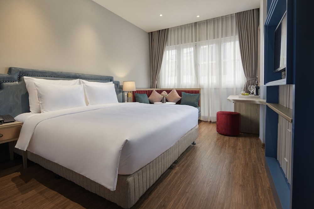 Junior Double Room