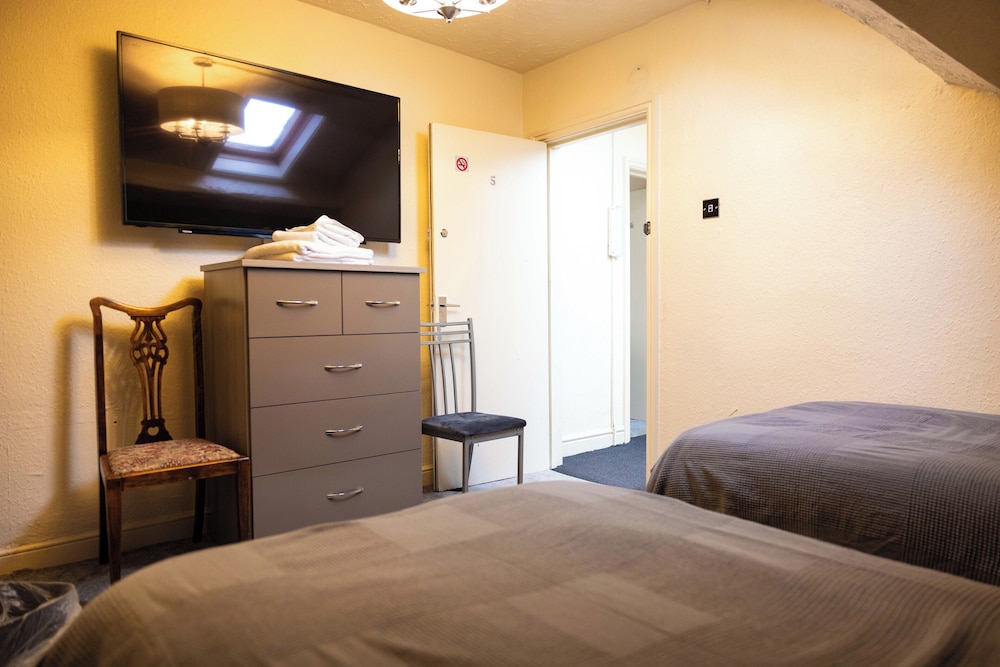 Double Room 5 photo 3
