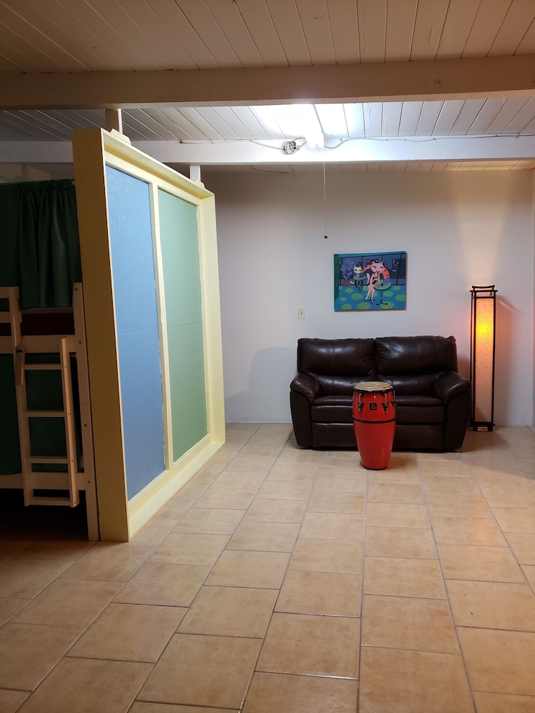 1 Twin Bed in a Mixed Shared Dormitory, Shared Bathroom photo 3
