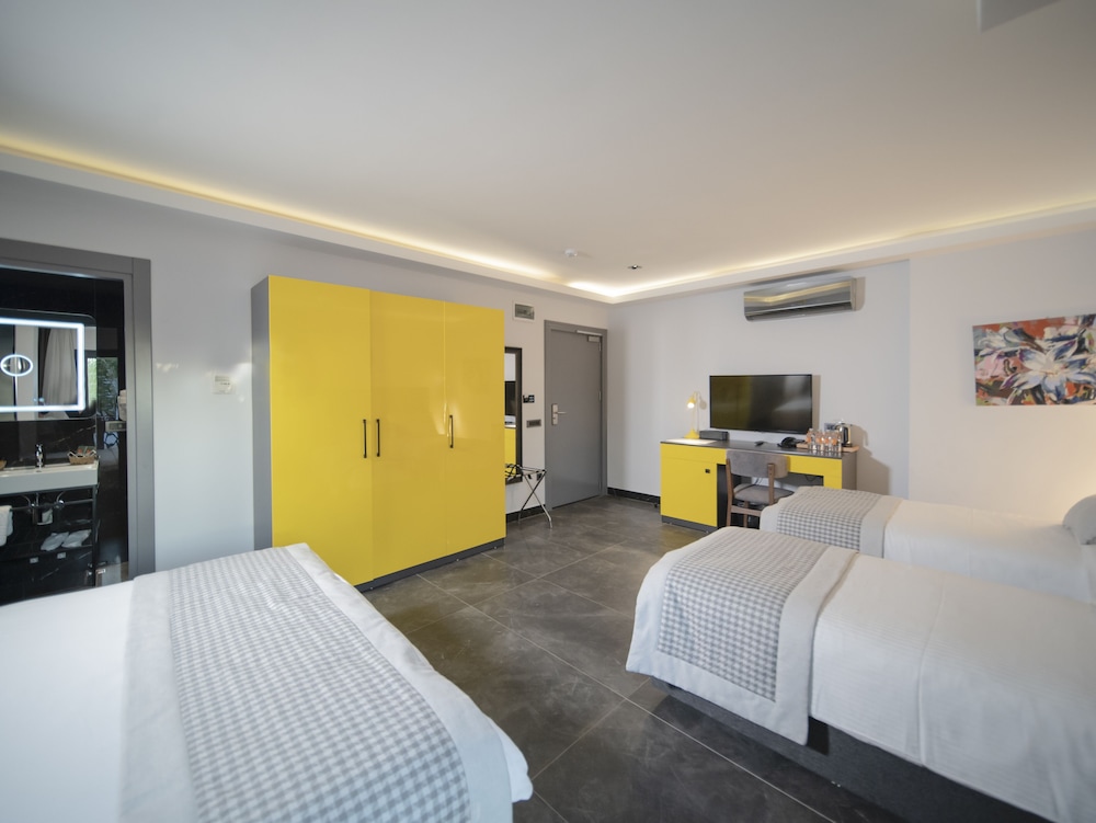 Family Quadruple Room, 1 Bedroom - Photo 2