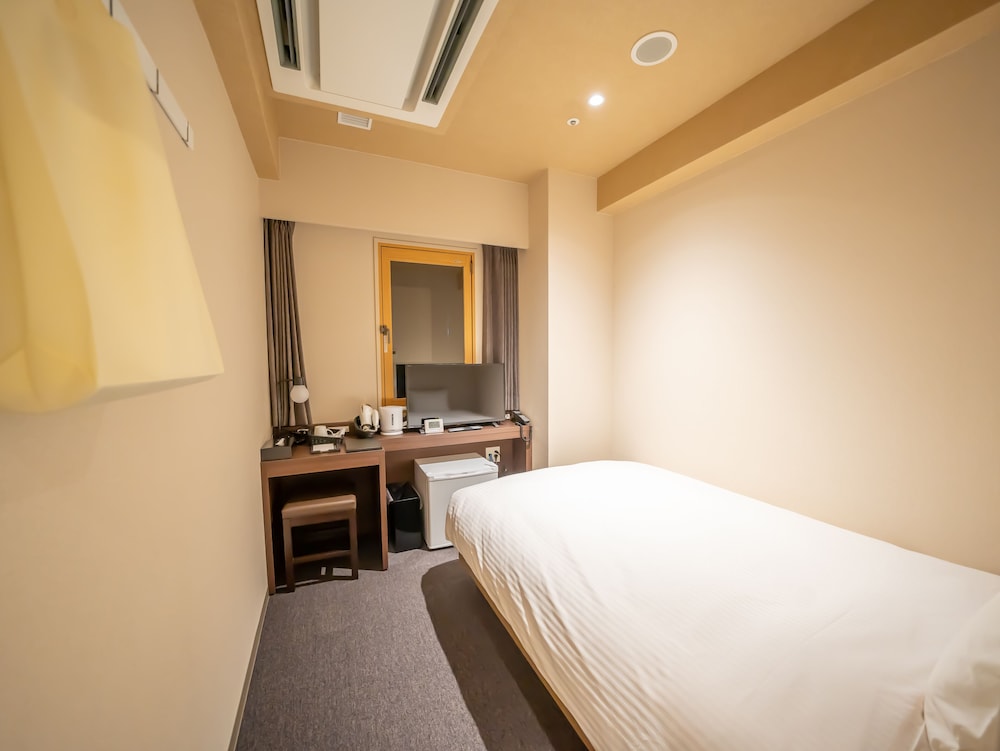 Economy Single Room (No daily cleaning) Smoking