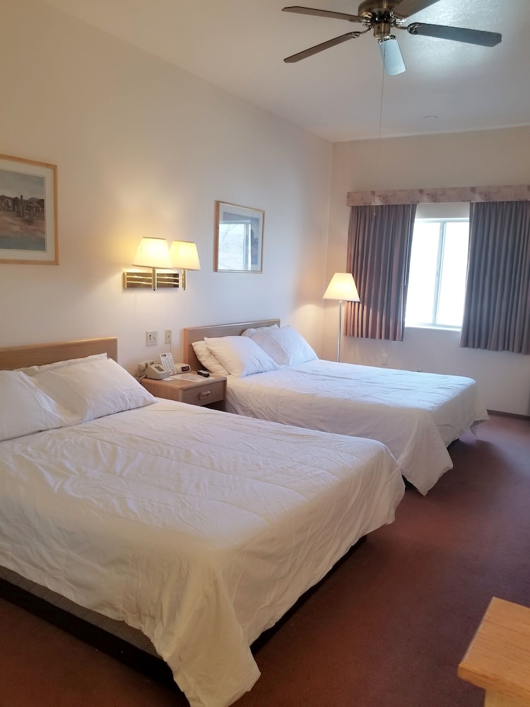 Standard Room, 2 Queen Beds, Smoking