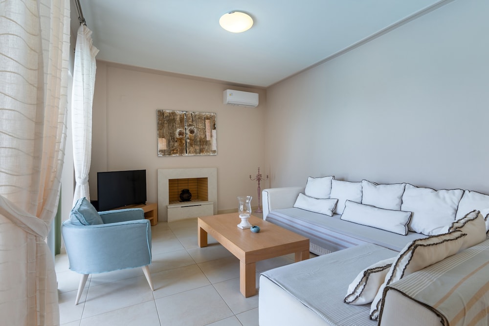 Villa, 3 Bedrooms, Sea View photo 3