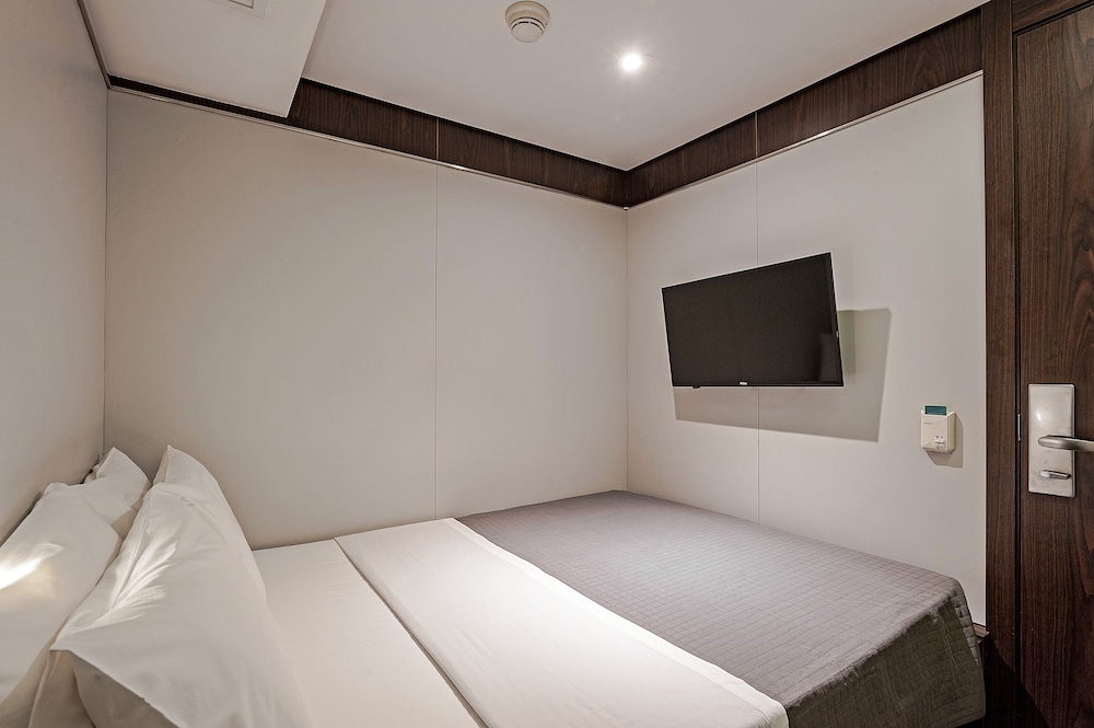 Double Room, Shared Bathroom photo 1