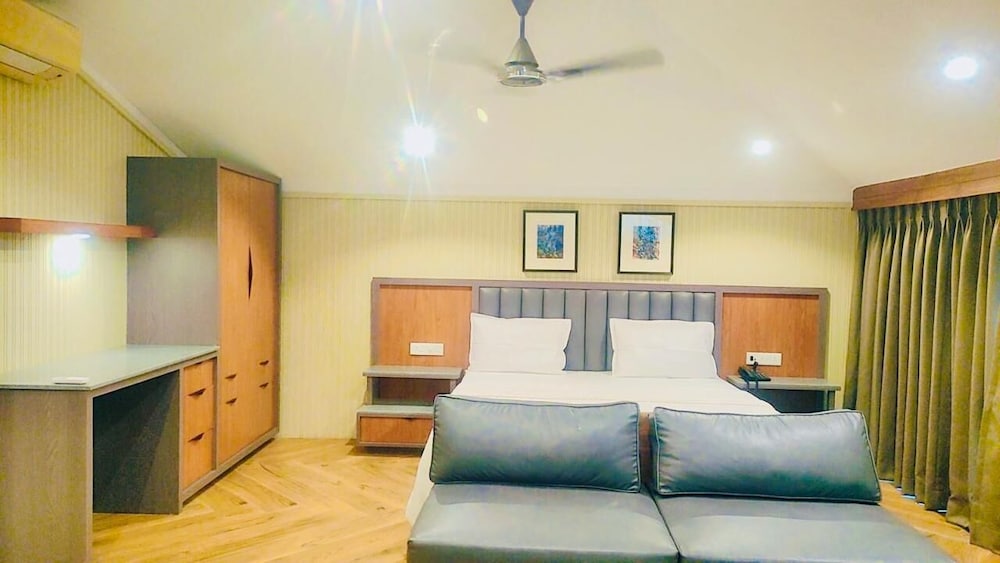 Family Penthouse photo 2