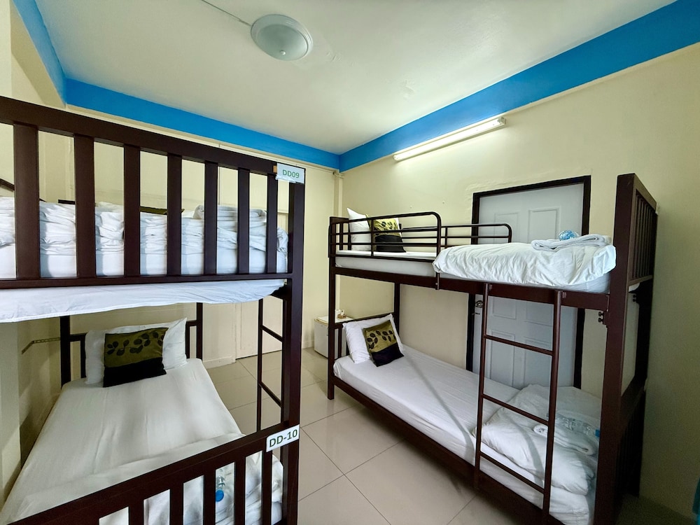 Basic Shared Dormitory, Women only, Non Smoking, Air conditioning