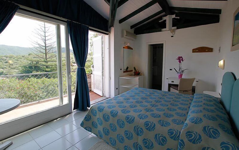 Comfort Double or Twin Room, Balcony, Sea View photo 1