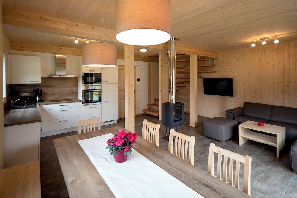 Chalet # 34a  mit 4 Schlafzimmern & IR-Sauna