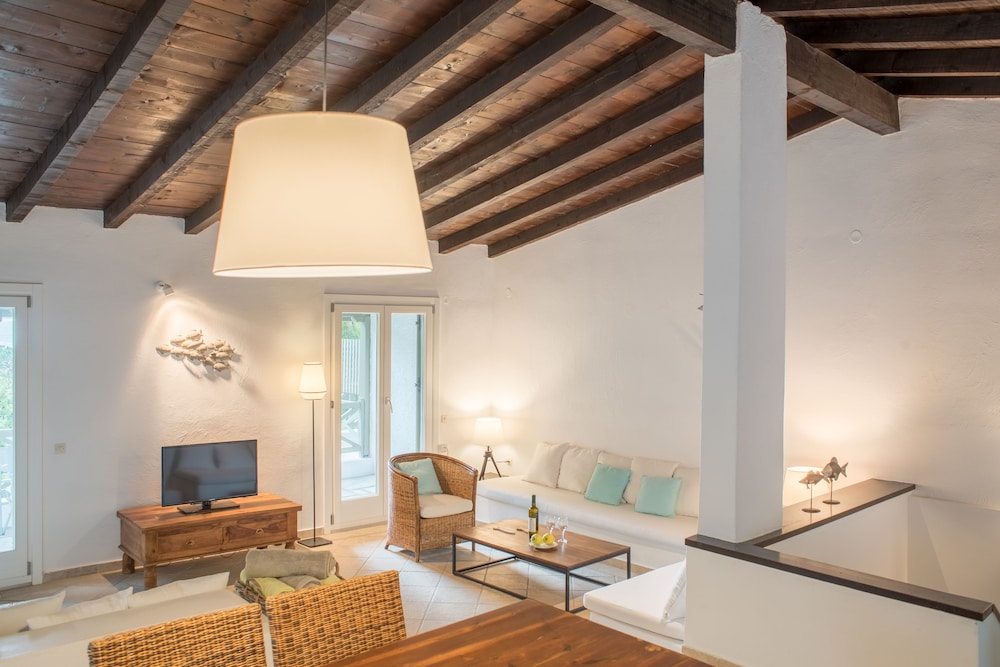 Villa, 3 Bedrooms, Sea View photo 2