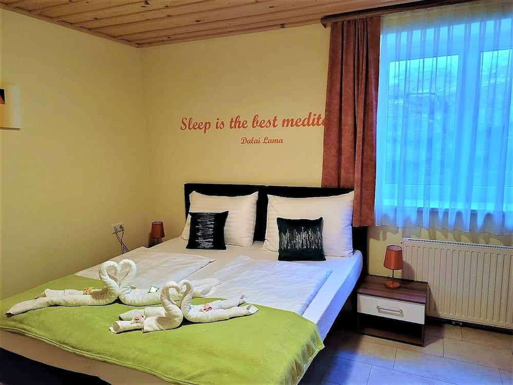 Basic Double or Twin Room, 1 Bedroom photo 1