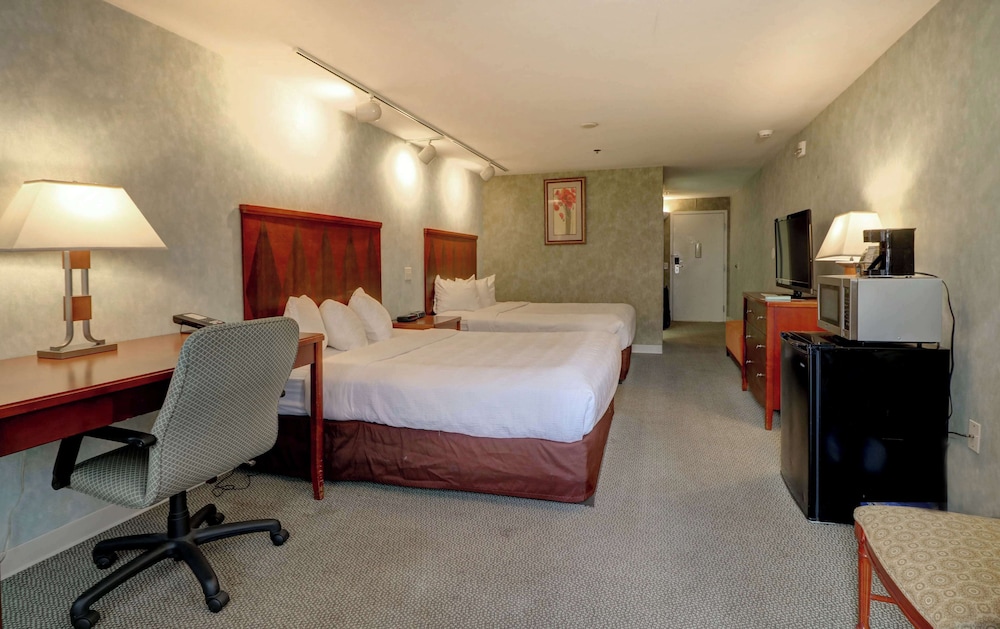 Presidential Room with 2 Queen Beds