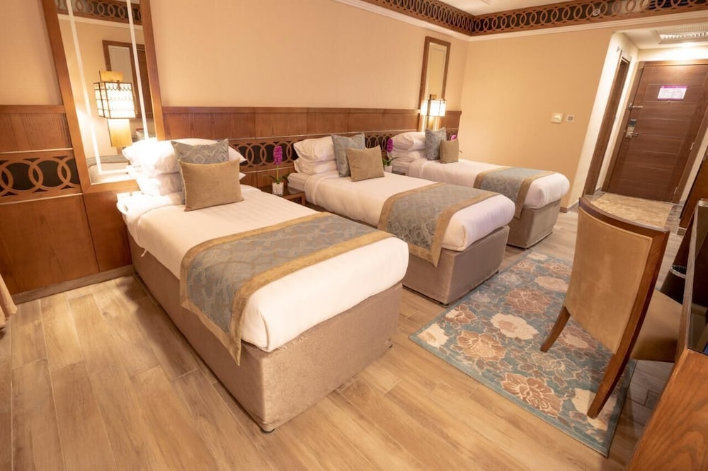 Triple Room - Photo 9