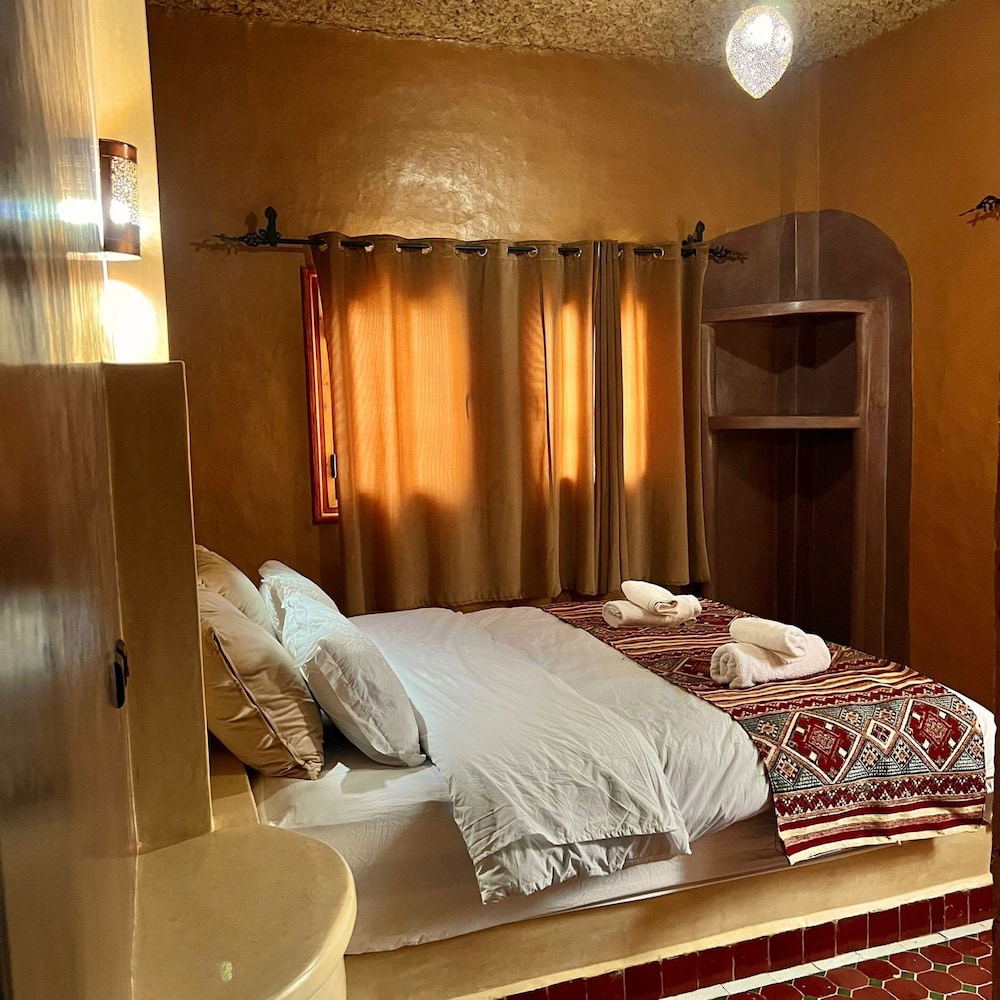 Standard Double or Twin Room photo 3