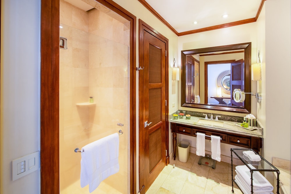 Premium Room, 2 Double Beds, Club Lounge Access - Photo 3