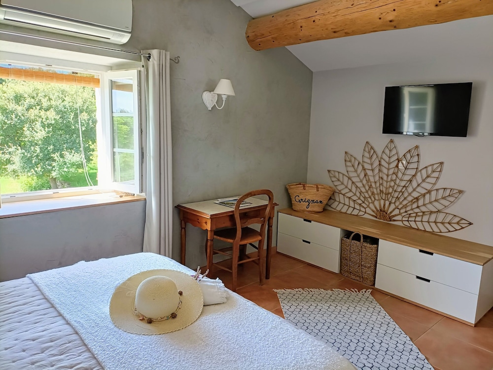 Comfort Double Room, Private Bathroom, Garden View (Chambre  Truffière) photo 2