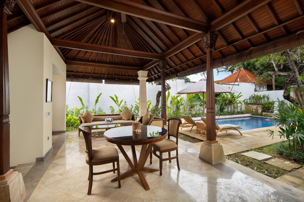 One Bedroom Honeymoon Private Pool Villa - Photo 8
