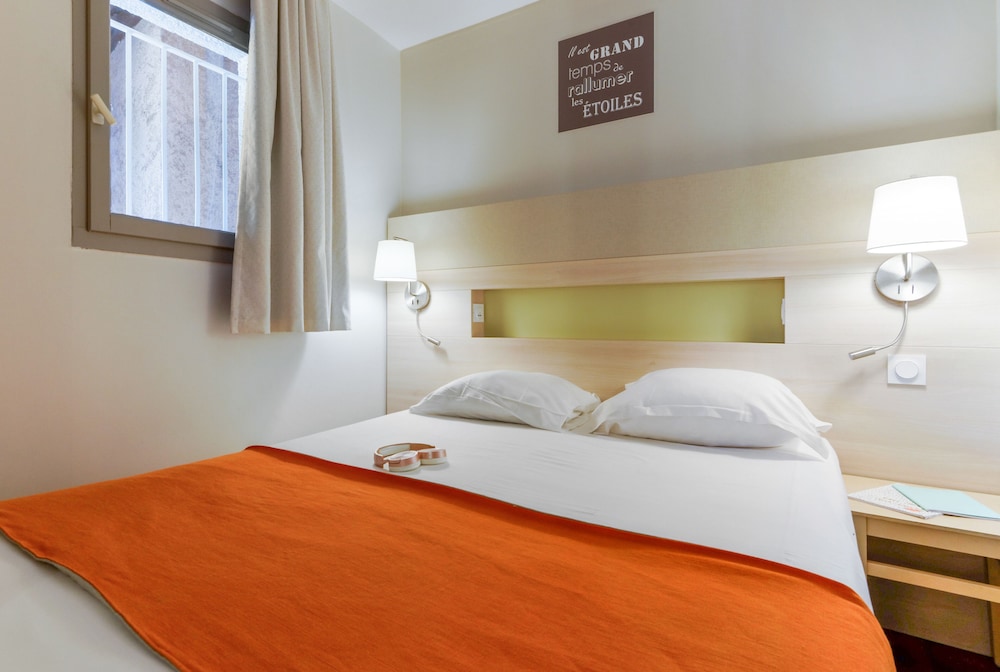 Apartment 6 people - 1 bedroom + 1 sleeping alcove - Terrace or balcony - Sea view photo 1