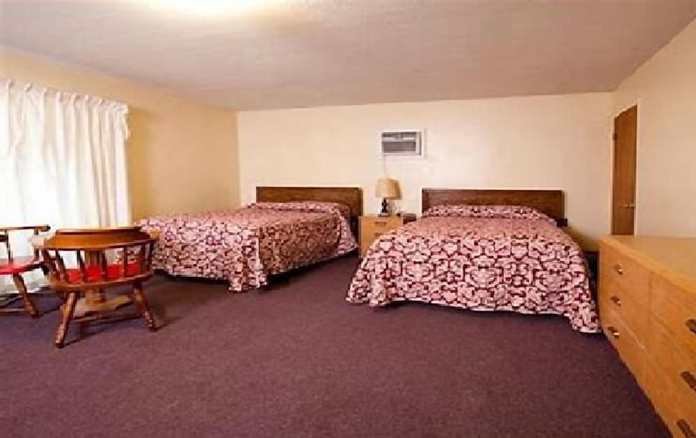 Standard Room, 2 Double Beds photo 2