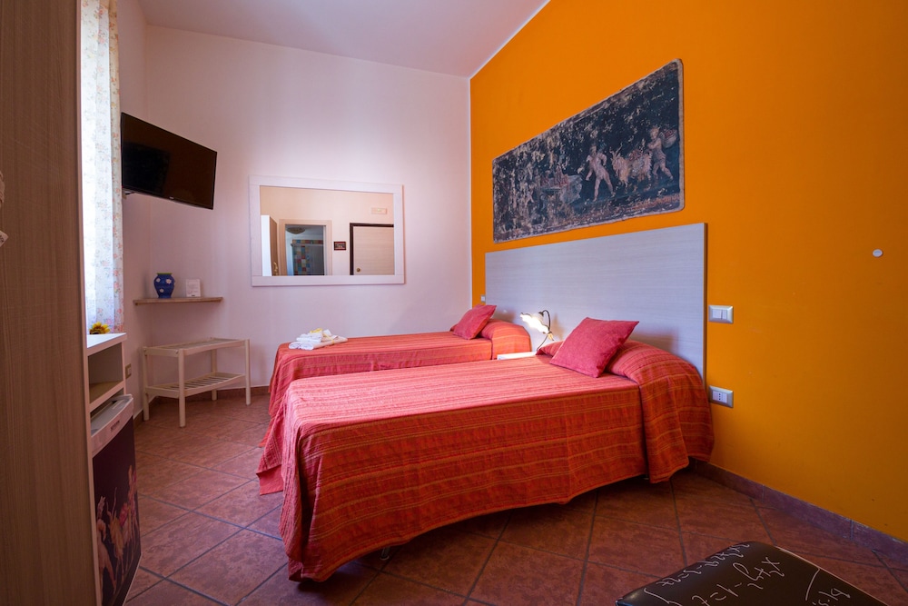 Double or Twin Room photo 2