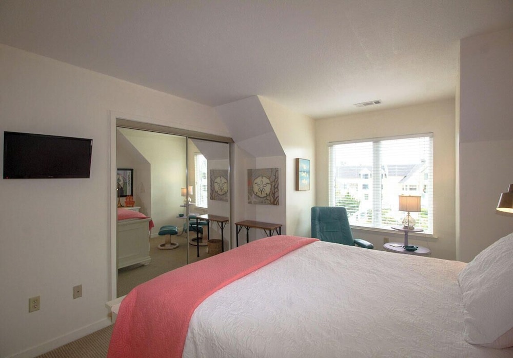 Condo, Multiple Beds, Kitchen, Ocean View photo 2