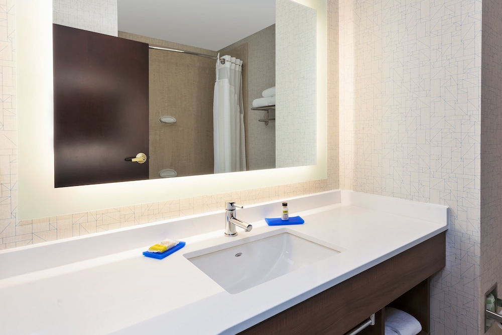 Suite, Multiple Beds - Photo 2