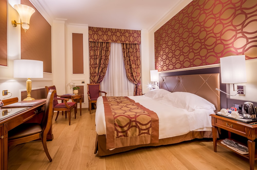 Standard Room, 2 Twin Beds - Photo 3