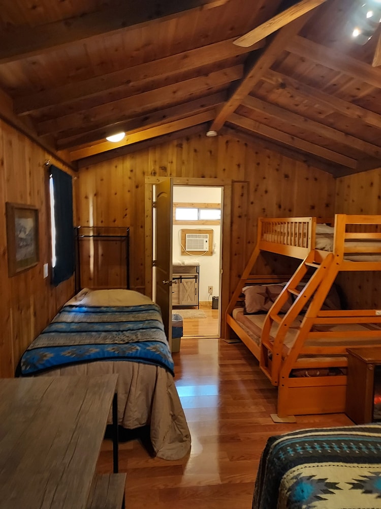 Cabin photo 1