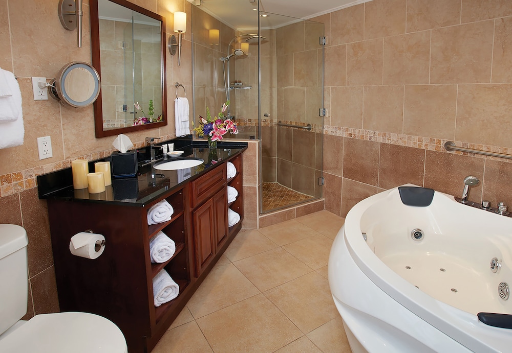 Beach Tower Studio Suite - Photo 10