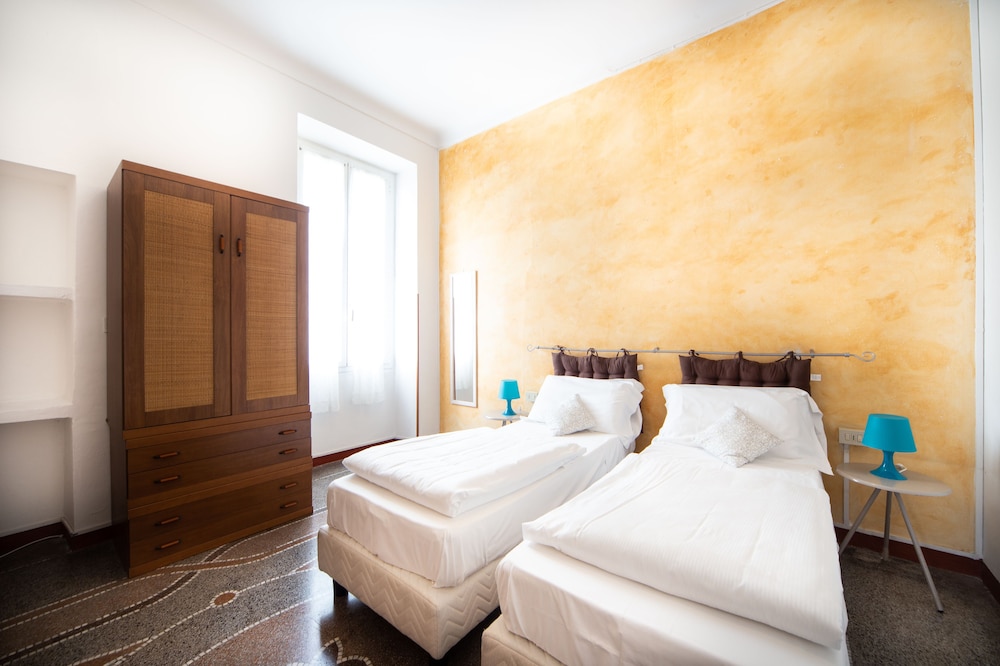 Basic Double Room, 1 Double or 2 Twin Beds, Non Smoking photo 1