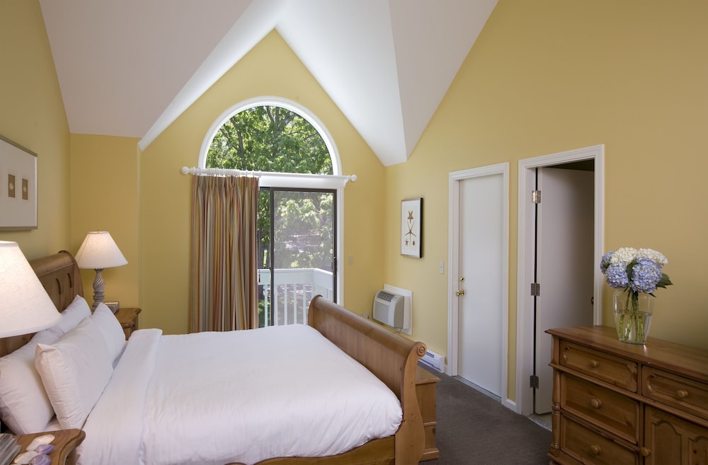 Room, Multiple Beds