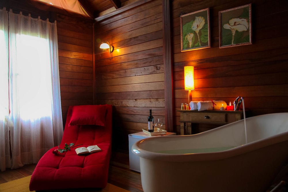 Suite, Bathtub (Vitoriana) photo 1