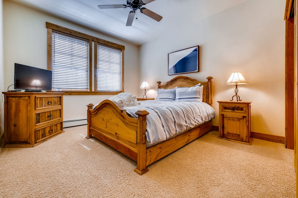 Townhome, 4 Bedrooms photo 2